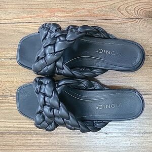 Vionic Kalina flats